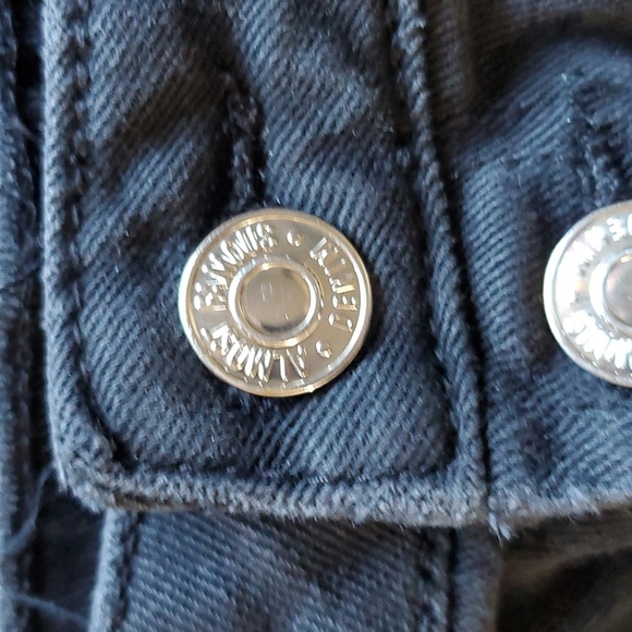 Almost Famous Denim Shorts - Picture 3 of 6